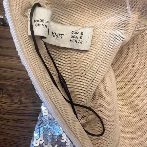 Zara. knit Swquined back 1-4 zip Dress Blouse. Special occasion. Silver. Size S - Picture 5 of 7